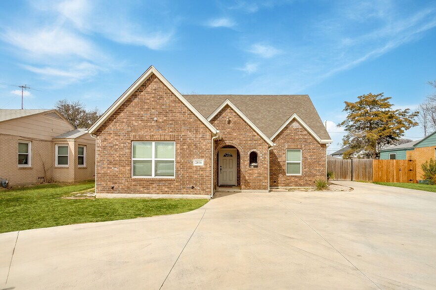 2816 W Biddison St, Fort Worth, TX à vendre - Photo principale – Image 1 sur 1