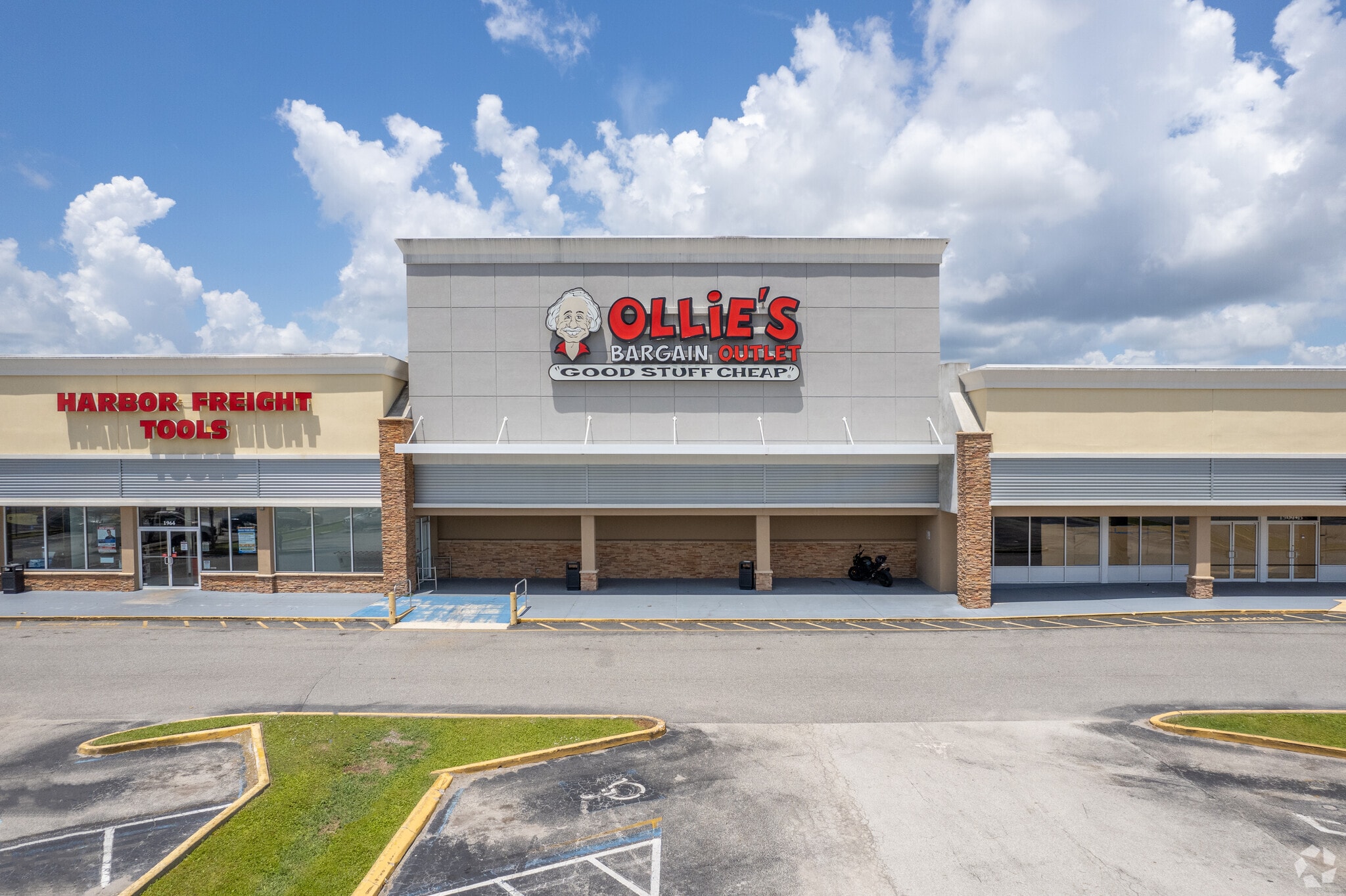 1800-1976 N Wickham Rd, Melbourne, FL à louer Photo principale– Image 1 sur 10