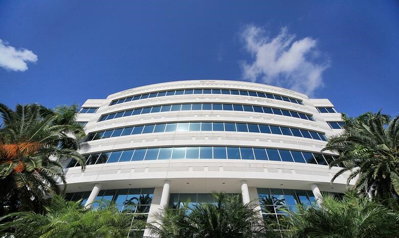 5200 Waterford District Dr, Miami, FL à louer - Photo de l’immeuble – Image 3 sur 3