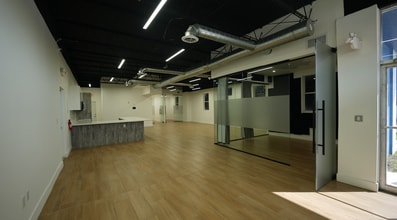 997-999 NE 125th St, Miami, FL à louer Photo intérieure– Image 2 sur 6