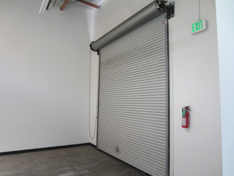 5881 Obispo Ave, Long Beach, CA à louer - Photo de l’immeuble – Image 2 sur 6