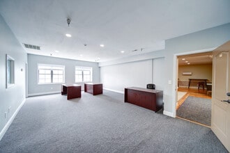 135 E Main St, Rock Hill, SC à vendre Photo intérieure– Image 1 sur 6
