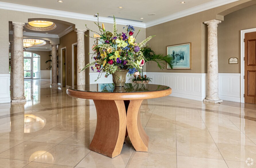 6501 Congress Ave, Boca Raton, FL à louer - Hall d’entrée – Image 3 sur 8
