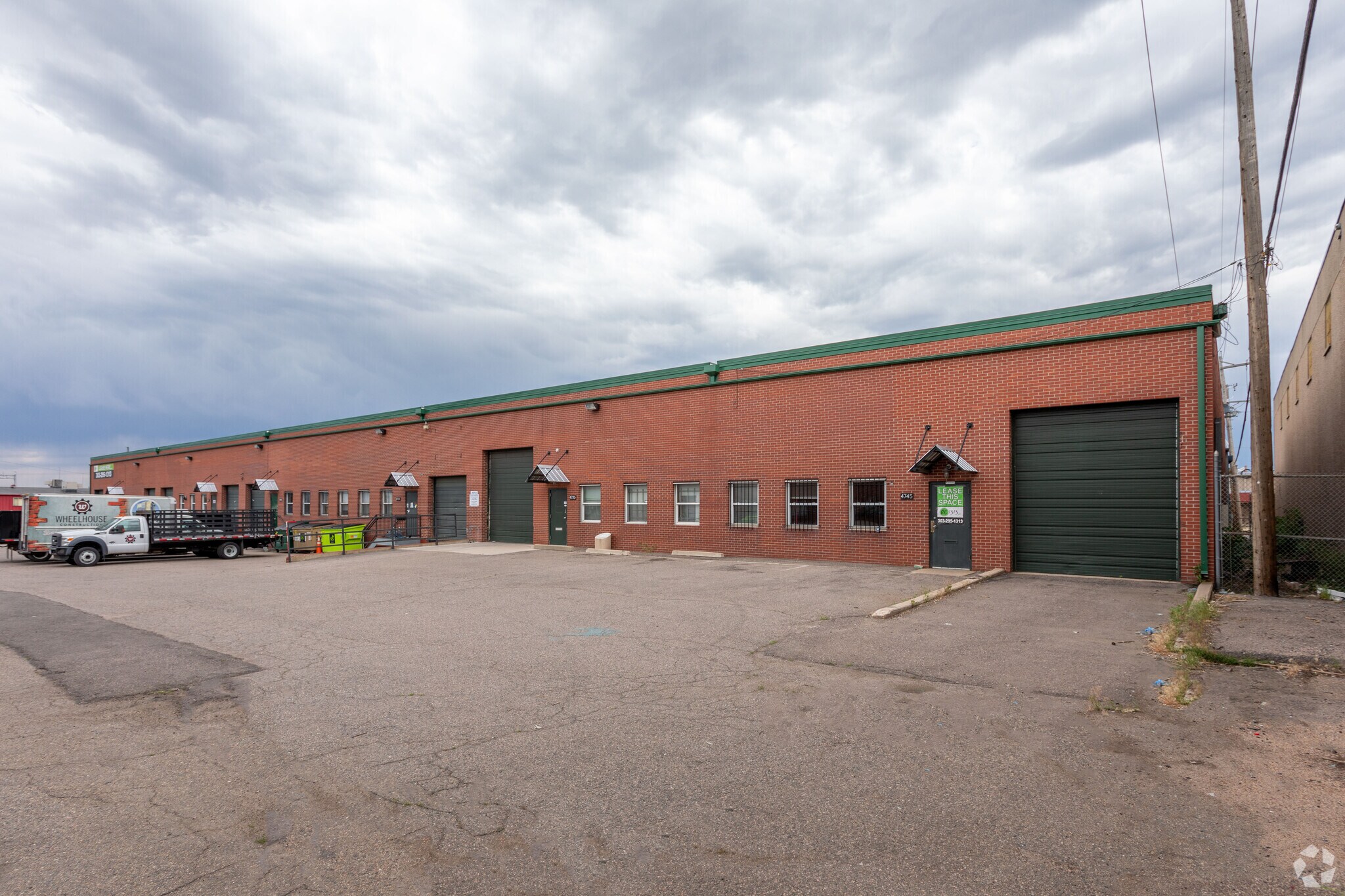 4725-4745 Lipan St, Denver, CO à louer Photo principale– Image 1 sur 8