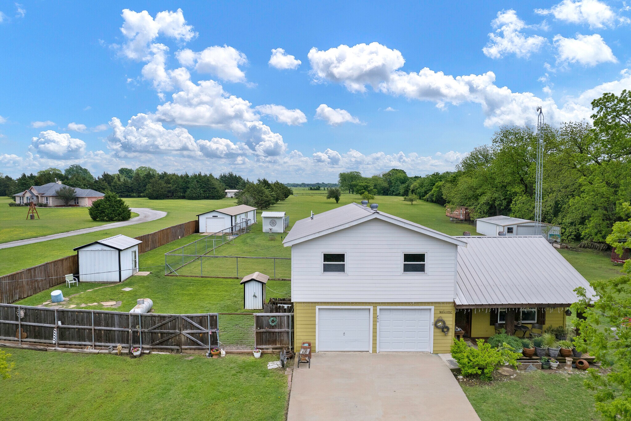496 McClain Ln, Pottsboro, TX à vendre Photo de l’immeuble– Image 1 sur 21