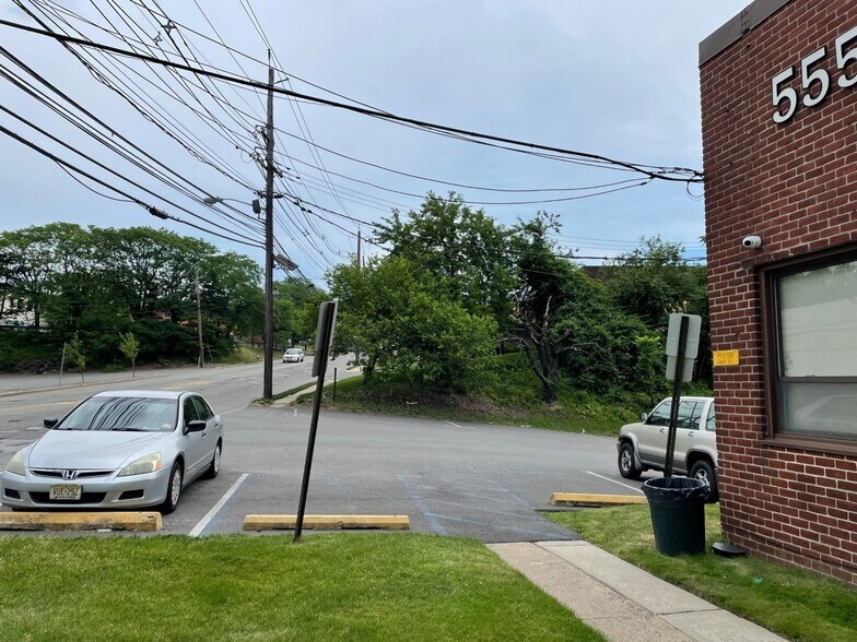 555 Secaucus Rd, Secaucus, NJ à louer - Photo de l’immeuble – Image 3 sur 6