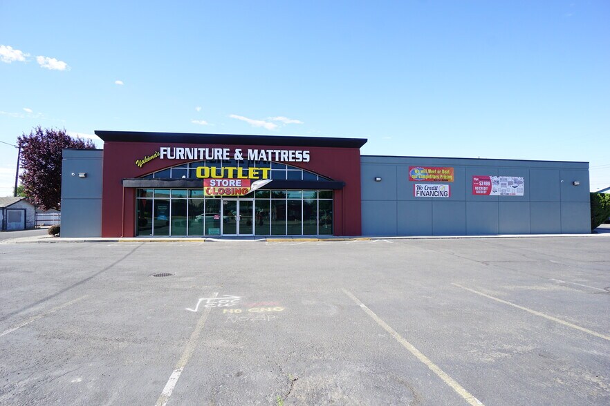 802 E Nob Hill Blvd, Yakima, WA à louer - Photo de l’immeuble – Image 2 sur 19