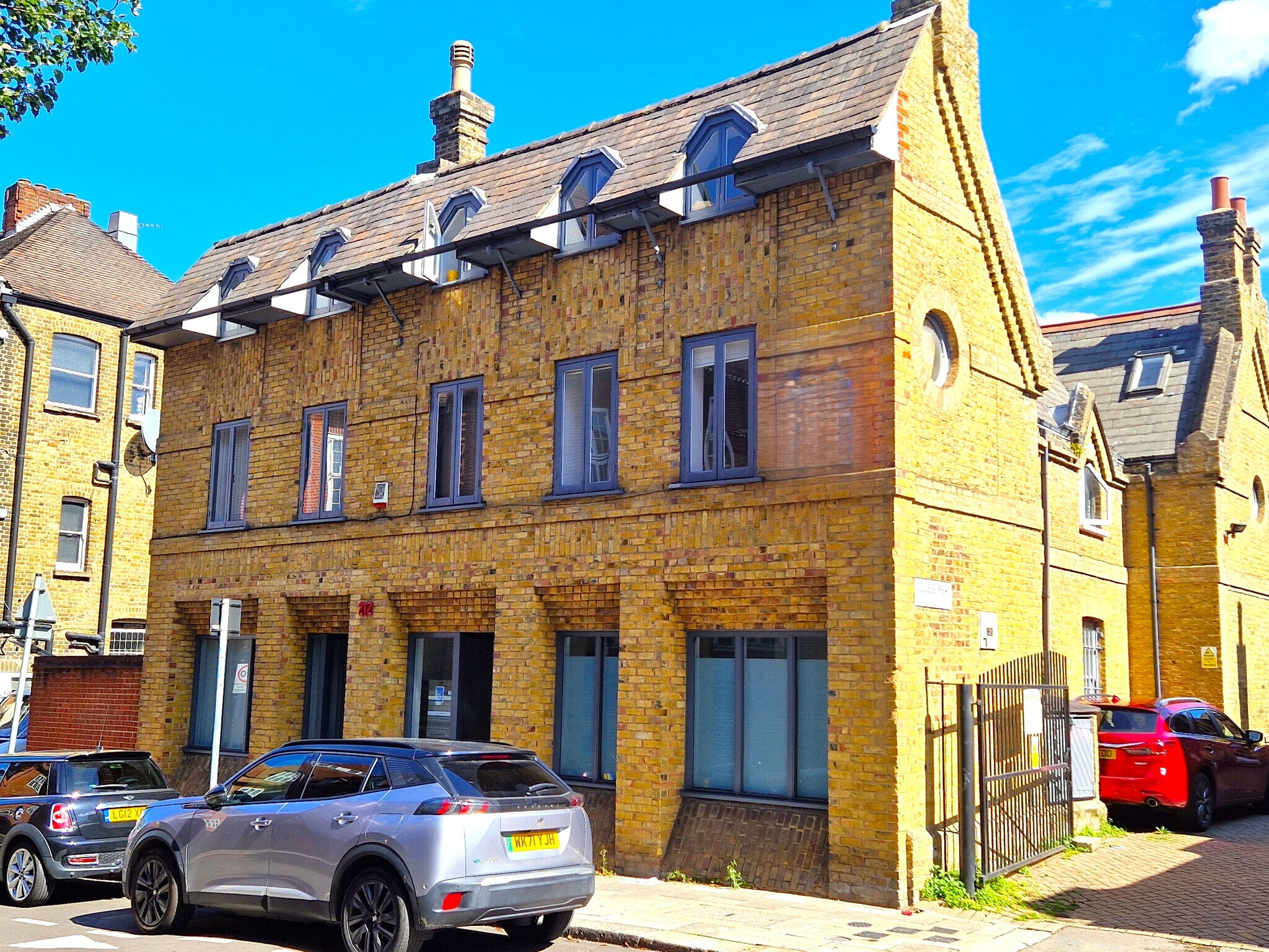 212 St Ann's Hill, Londres à louer Photo principale– Image 1 sur 6