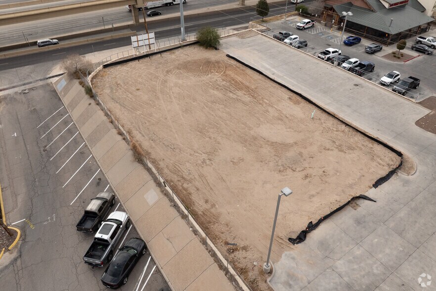 8889 Gateway Blvd W, El Paso, TX à louer - Aérien – Image 2 sur 2