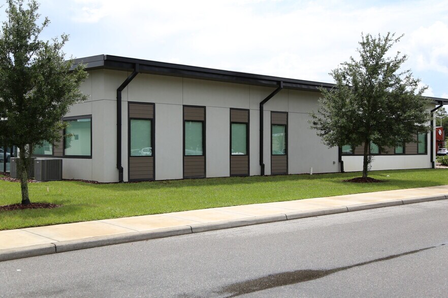 1499 SW 74th Dr, Gainesville, FL à vendre - Photo de l’immeuble – Image 3 sur 20