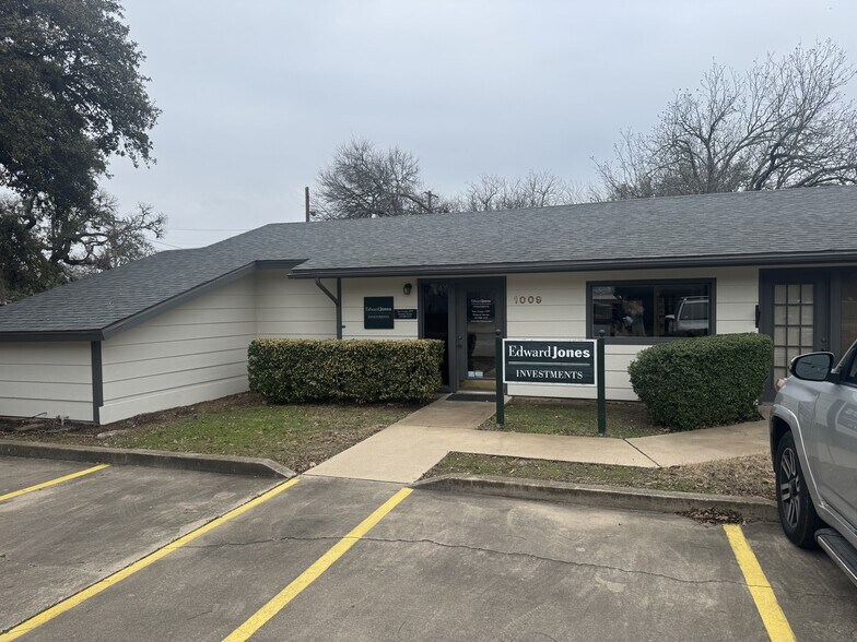 1011 Meredith Dr, Austin, TX à louer - Photo de l’immeuble – Image 3 sur 12