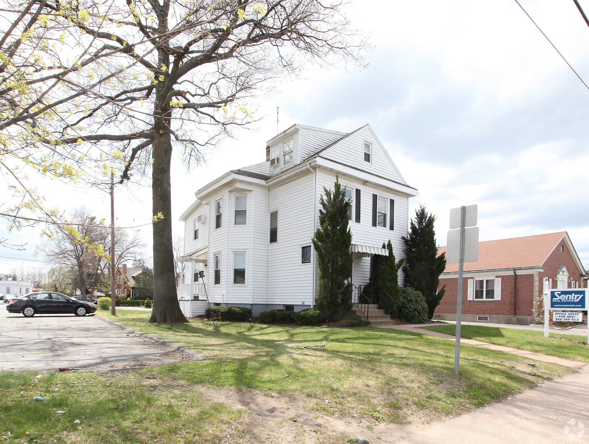 29 Connecticut Blvd, East Hartford, CT à vendre Photo principale– Image 1 sur 4