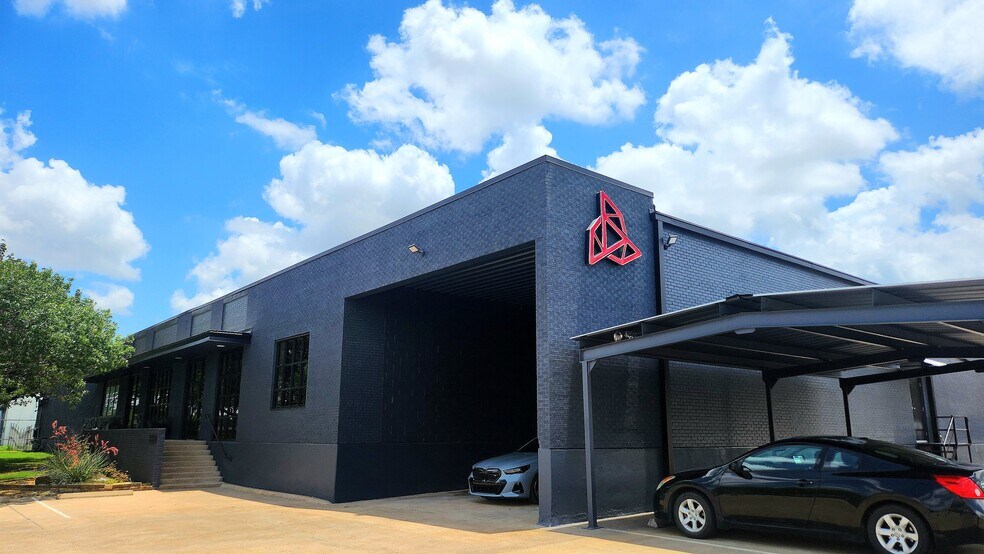 3120 Halifax St, Dallas, TX à louer - Photo de l’immeuble – Image 2 sur 6