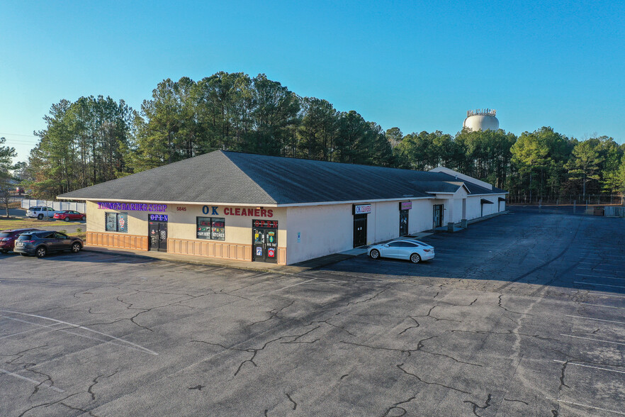 5845 Yadkin Rd, Fayetteville, NC à louer - Photo de l’immeuble – Image 3 sur 19