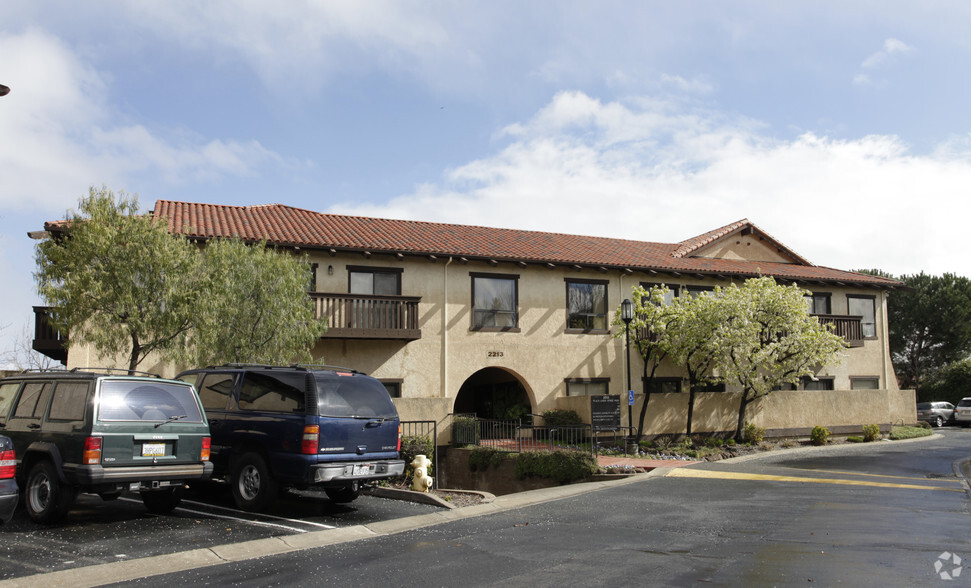 2213 Buchanan Rd, Antioch, CA à vendre - Photo de l’immeuble – Image 2 sur 7