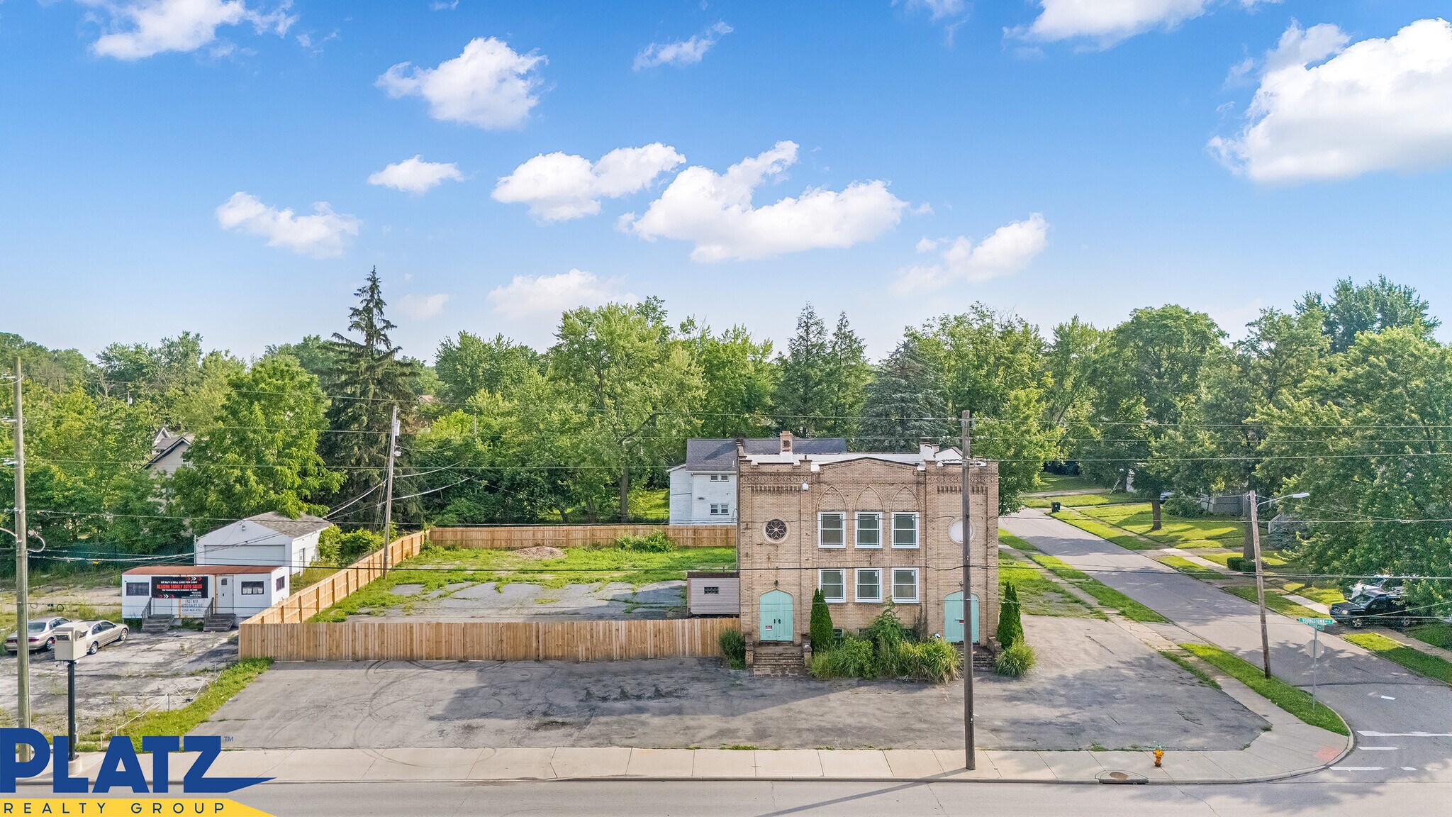 1717 Youngstown Rd SE, Warren, OH à vendre Photo de l’immeuble– Image 1 sur 6
