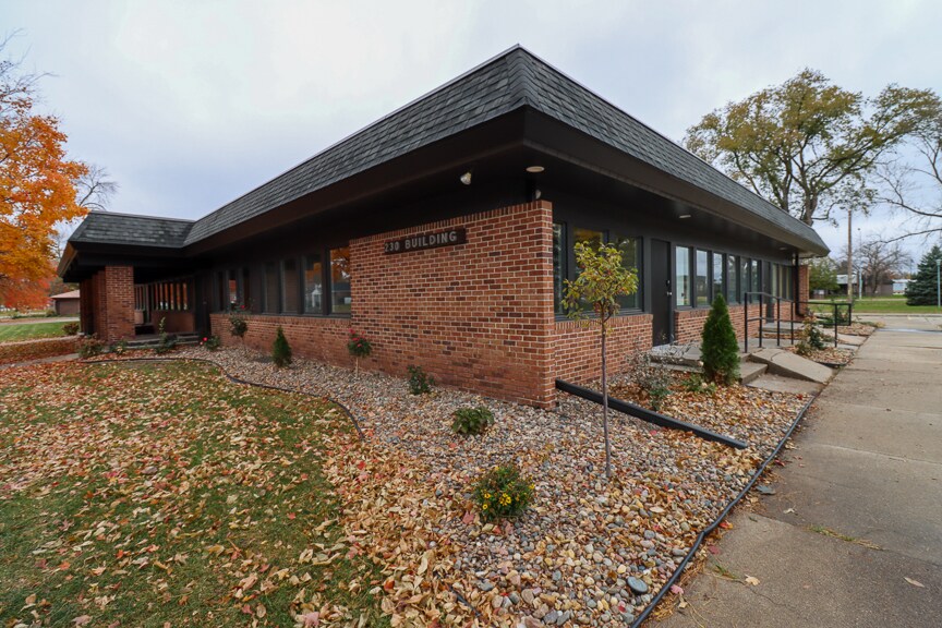 230 E 22nd St, Fremont, NE à louer - Photo de l’immeuble – Image 3 sur 27