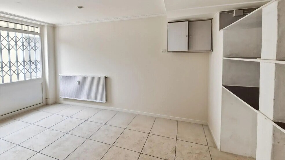 Local d'activités dans Avignon à vendre - Photo de l’immeuble – Image 3 sur 4