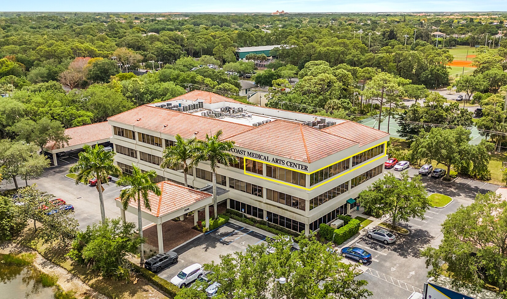 1890 SW Health Pky, Naples, FL à vendre Photo principale– Image 1 sur 11