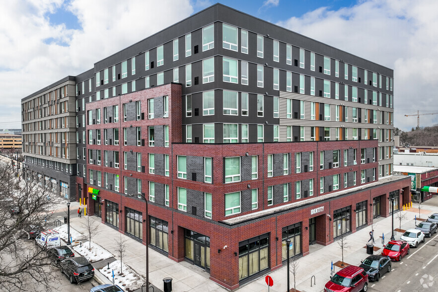 407 15th Ave, Minneapolis, MN à louer - Photo de l’immeuble – Image 3 sur 5