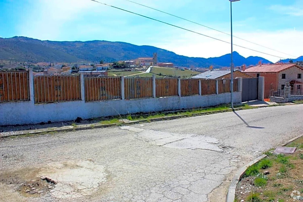 Terrain dans Robledo de Chavela, Madrid à vendre Photo de l’immeuble– Image 1 sur 18