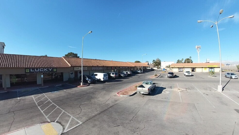 2281-2345 E Sunset Rd, Las Vegas, NV à louer - Vidéo sur l’annonce professionnelle – Image 2 sur 16