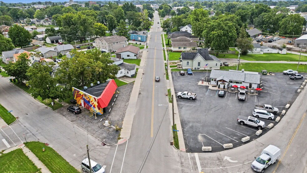 525 Lafayette Ave, Lebanon, IN à vendre - Photo de l’immeuble – Image 2 sur 15
