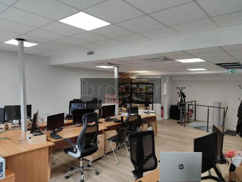 Bureau dans Bordeaux à louer - Photo de l’immeuble – Image 1 sur 4