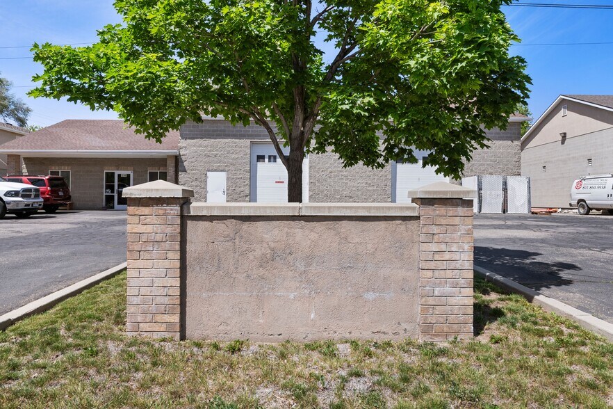 216 W 4860 S, Salt Lake City, UT à vendre - Photo de l’immeuble – Image 2 sur 34