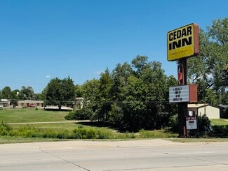 Plus de détails pour Cedar Inn & House – à vendre, McCook, NE