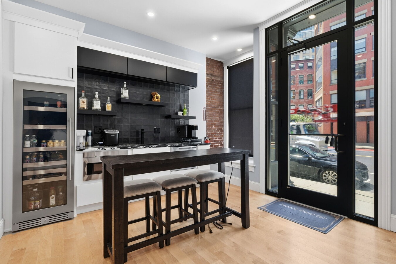 129-131 N Washington St, Boston, MA 02114 - Lot 1 - - Photo intérieure - Image 1 of 14