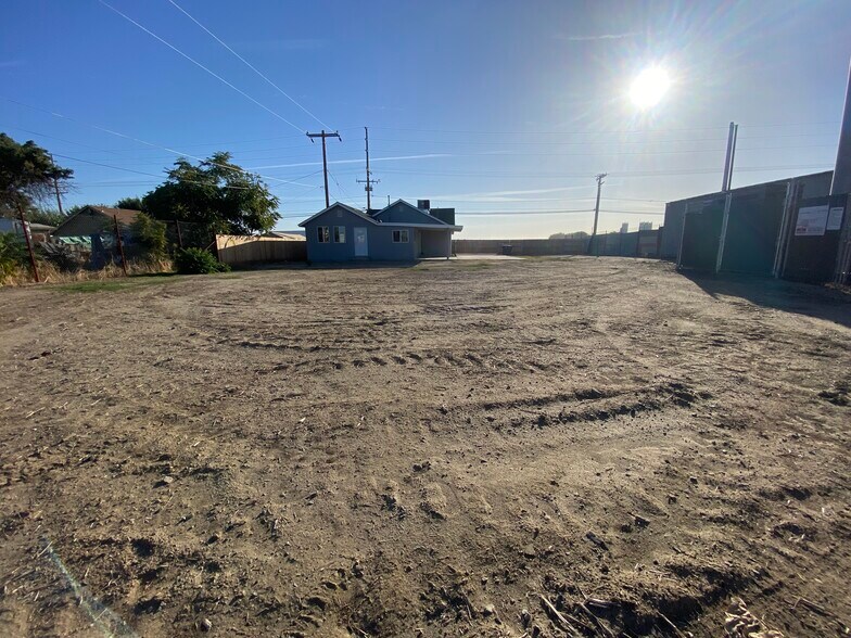 1679 S O St, Tulare, CA à vendre - Photo de l’immeuble – Image 3 sur 44