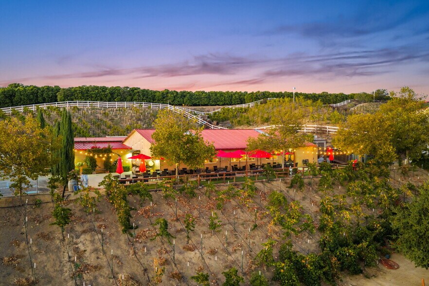 39750 De Portola Rd, Temecula, CA à vendre - Photo de l’immeuble – Image 3 sur 28