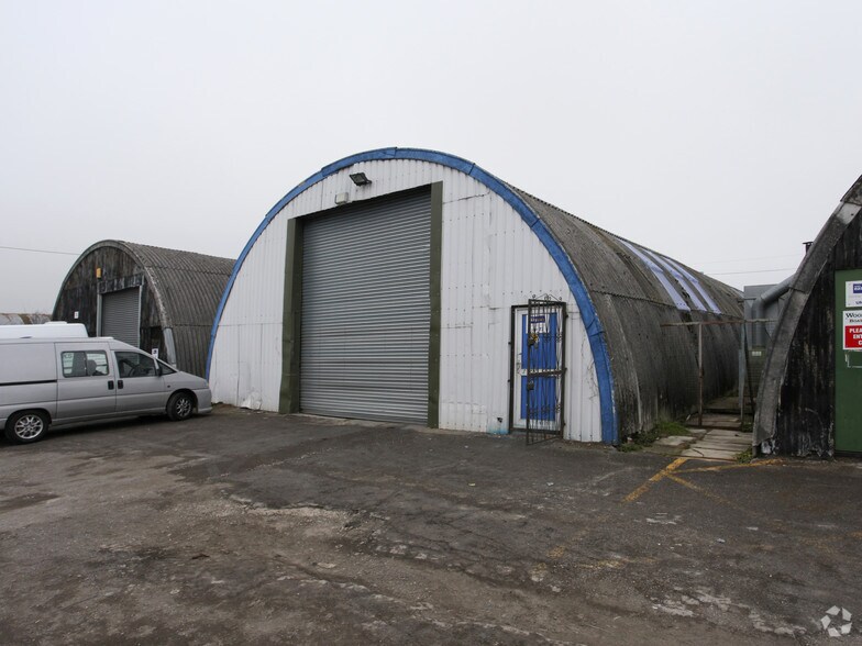 Boughton Industrial Estate, Boughton à vendre - Photo principale – Image 1 sur 2