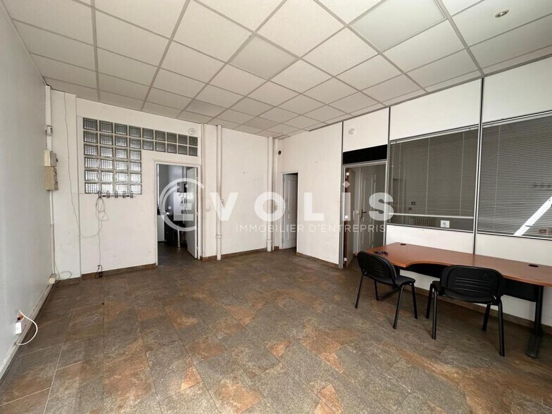 Bureau dans Arcueil à vendre - Photo de l’immeuble – Image 3 sur 11