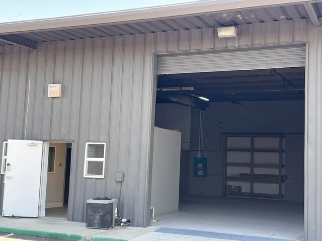 1400 Carpenter Ln, Modesto, CA à louer - Photo de l’immeuble – Image 2 sur 9