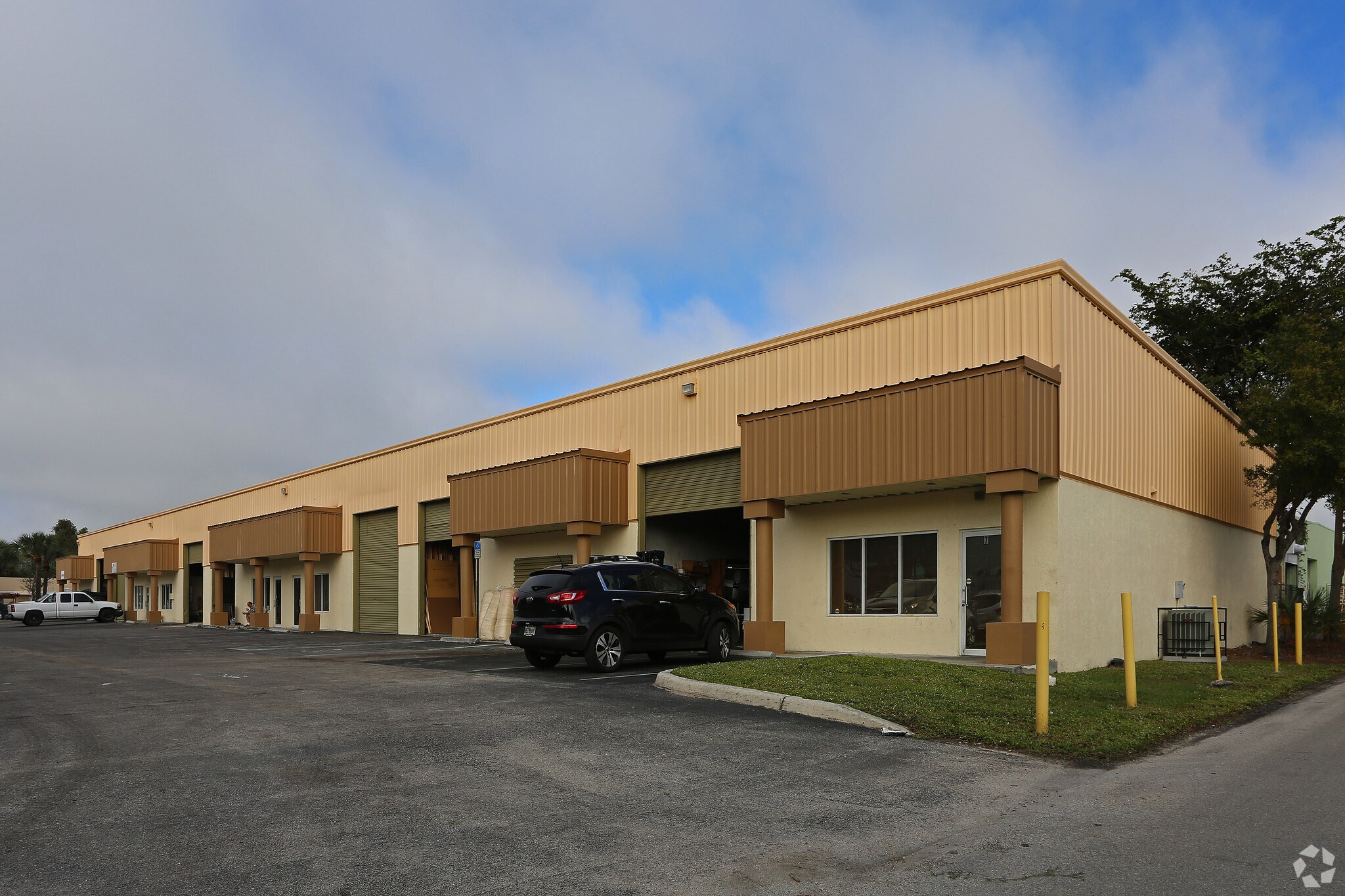 8360 Currency Dr, Riviera Beach, FL à louer Photo principale– Image 1 sur 5