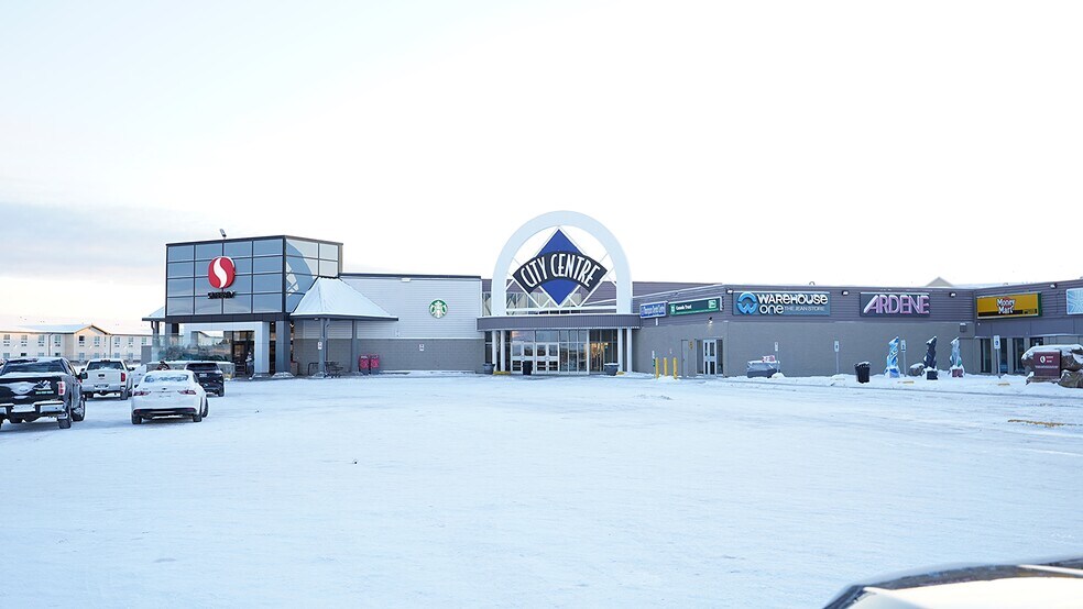 300 Mystery Lake Rd, Thompson, MB à louer - Photo principale – Image 1 sur 12