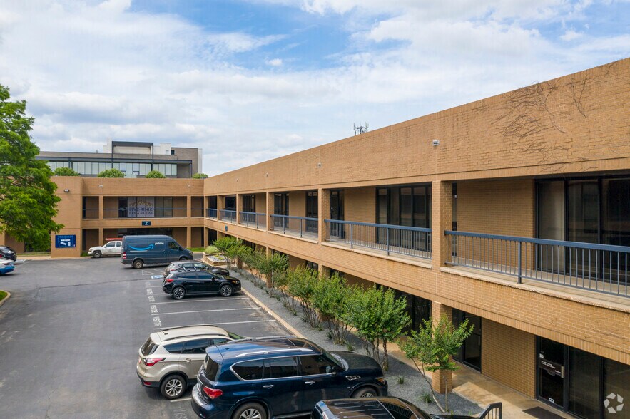 1000 W Wilshire Blvd, Oklahoma City, OK à louer - Photo de l’immeuble – Image 1 sur 20