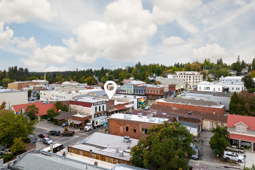 107 W Main St, Grass Valley, CA à vendre - Photo de l’immeuble – Image 3 sur 35
