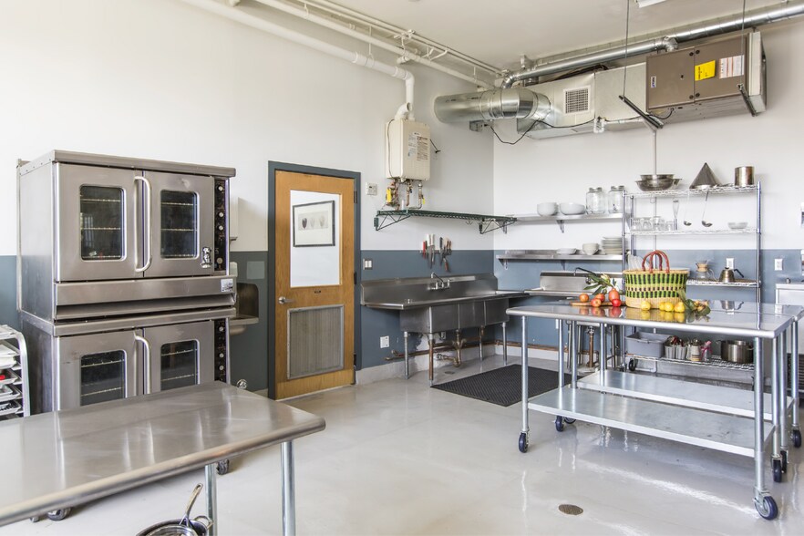 6375 N Figueroa Blvd, Los Angeles, CA à louer - Photo de l’immeuble – Image 3 sur 22