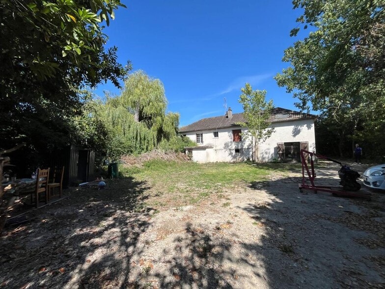 Terrain dans Plaisir à vendre - Photo de l’immeuble – Image 2 sur 7