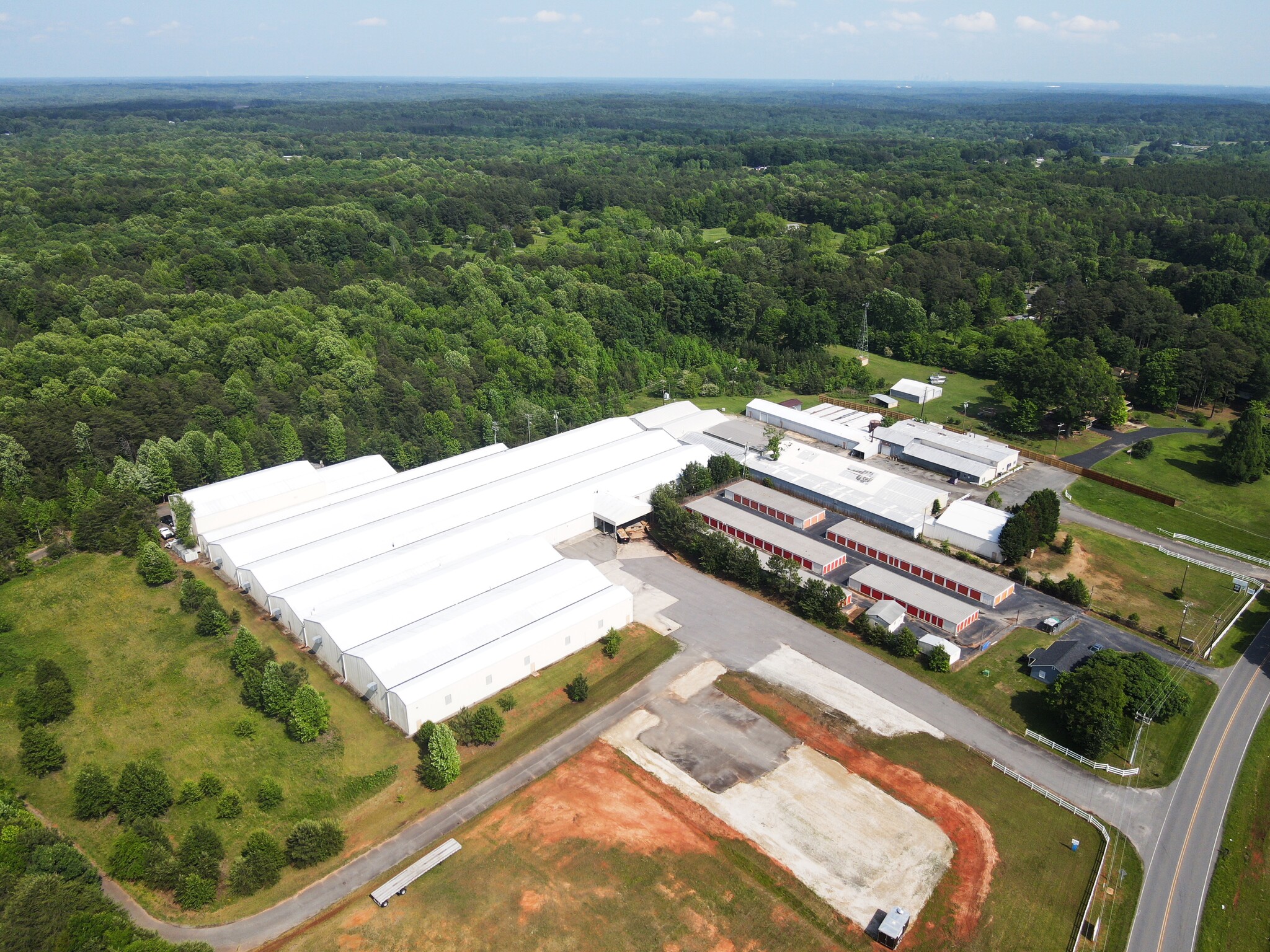 3838 Charles Raper Jonas Hwy, Stanley, NC à louer Photo de l’immeuble– Image 1 sur 8