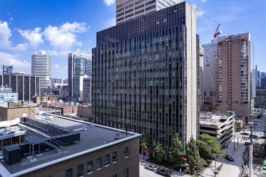 123 Edward St, Toronto, ON à louer - Photo de l’immeuble – Image 3 sur 13