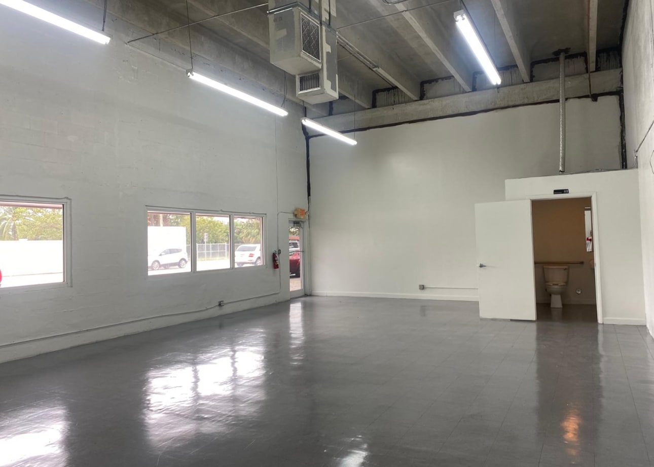 3501-3531 NW 19th St, Fort Lauderdale, FL à louer Photo intérieure– Image 1 sur 4