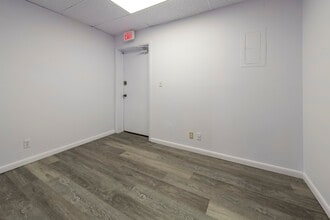 3801 N University Dr, Sunrise, FL à louer Photo intérieure– Image 2 sur 9