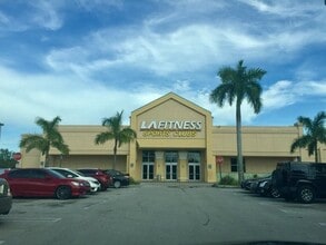 16051 S Dixie Hwy, Miami, FL à louer Photo intérieure– Image 1 sur 7