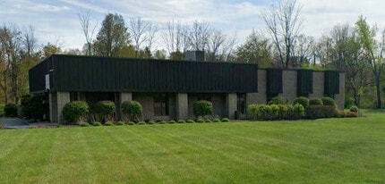 1 Indian Ln E, Towaco, NJ à louer Photo de l’immeuble– Image 1 sur 5