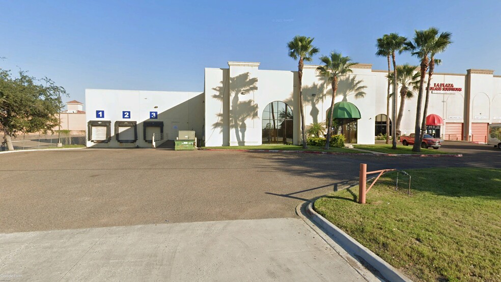 1821 S Bicentennial Blvd, McAllen, TX à louer - Photo principale – Image 1 sur 1