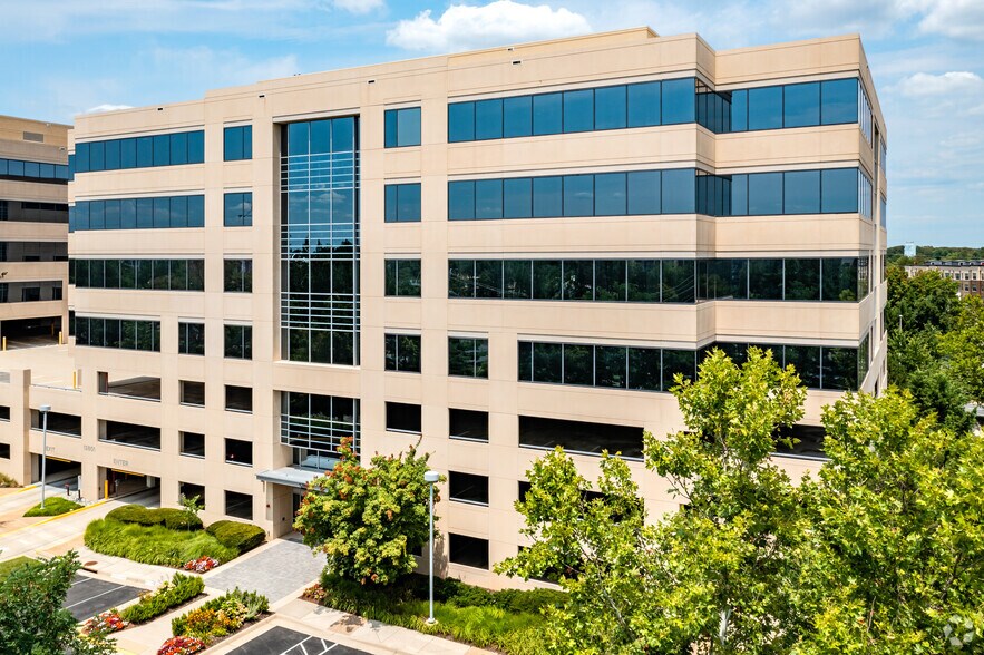 12801 Worldgate Dr, Herndon, VA à louer - Photo de l’immeuble – Image 1 sur 11